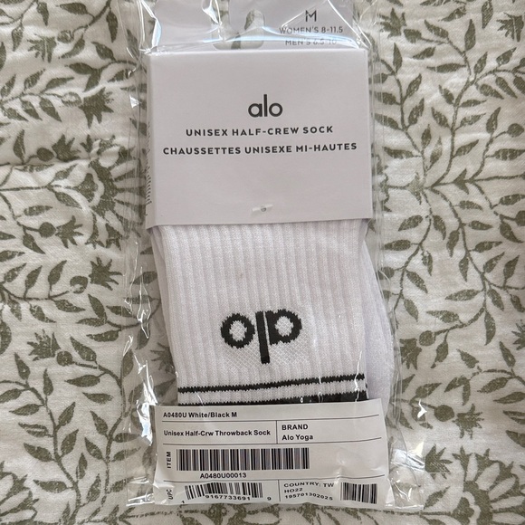 ALO Yoga Other - ALO Yoga White and Black Half-Crew Socks NIB